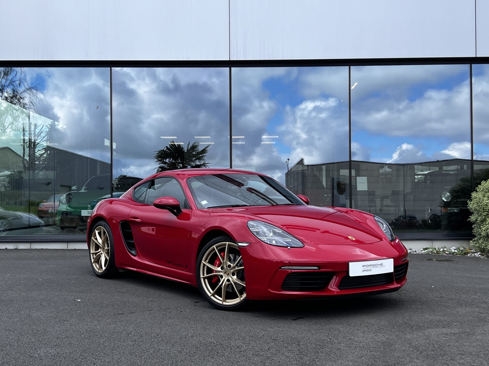 Un Cayman GTS, un aller-retour à Reims, et un client… nostalgique